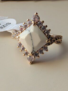 Bomb Party Size 5 Howlite ring on gold plating